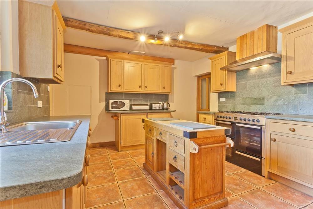 Bridge House With Private Hot Tub, Conistonヴィラ エクステリア 写真